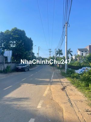 VIEW Hồ siêu phẩm , chính chủ mặt đường trục chính cực đẹp .