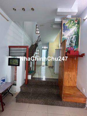 Nhà đẹp rộng Phạm Văn Hai 1 Lầu 3 Phòng ngủ sẵn 1 máy lạnh nhà có sân