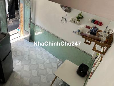 NHÀ Tôn Đản Quận 4 chính chủ cần bán giá rẻ. Tặng lại tất cả nội thất.