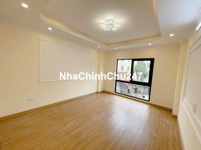 Bán Nhà 5,5 tầng mới kính kong phố Kẻ Tạnh Giang Biên chỉ 4,9tỷ