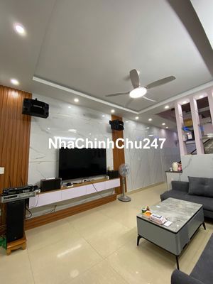 Chính chủ gửi bán nhà đường Chợ Hàng, Hồ Sen 55 m2 x 4 tầng = 2,2 tỷ,