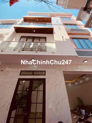 Cần bán nhà chính chủ ô tô để trong nhà