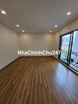 chính chủ e cần bán gấp nhà mới ra lò phố việt hưng dt 36m giá 5.4ty