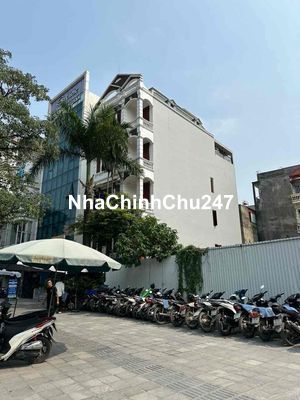 Bán nhà đẹp tầm giá ít tiền hướng đông nam vị trí đẹp ngay ngã tư bạch