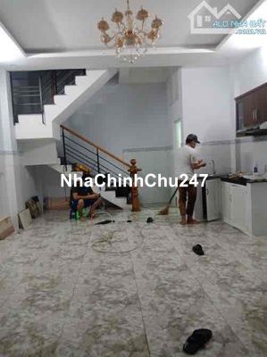 Cô chủ qua Mỹ sống bán gấp nhà Đ.Xóm Đất, P.8, Q.11👉1tỷ430👉32m2