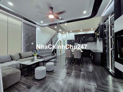 Chính chủ ngộp tiền bán nhà MT Lạc Long Quân. Bên cạnh Đầm Sen,P10,Q11