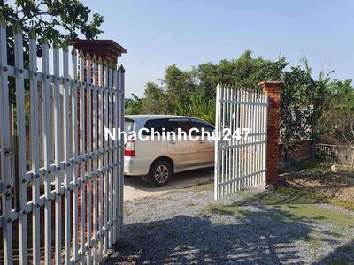 Chính chủ cần bán gấp nhà vườn 2600 m2 có sẵn nhà cấp 4..