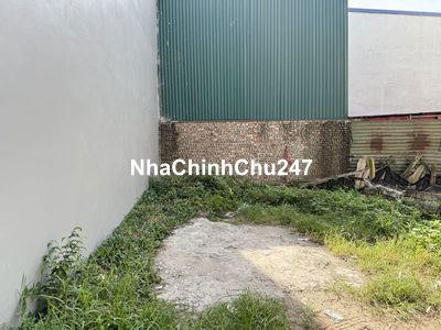 Chính chủ bán 52,7m2 đất tổ 7 Cự Khối. Đường 2,7m chạy thông ô tô con