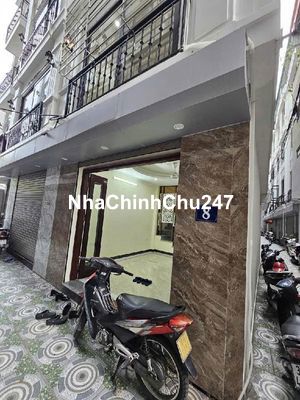 Chính chủ bán nhà CỰ KHỐI LB, Lô góc, đường thông 34m2 5 tầng 4.7 tỷ.