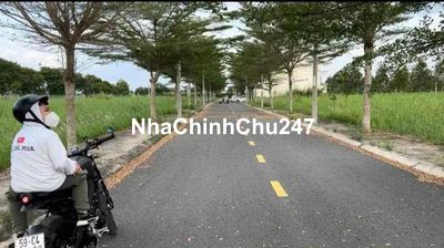 Ngân hàng TL 21 lô đất quanh Bến xe miền đông mới Q9: giá 1.76 tỷ