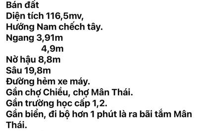 Đất kiệt 2 xe máy gần biển