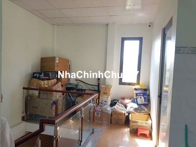 Nhà xây kiểu biệt thự, 100% thổ cư, gần TTTM, trường học, hẻm xe 7 chổ