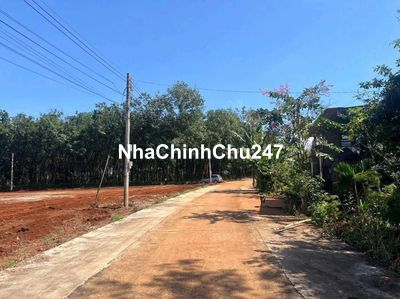 Bán gấp lô đất ngay kcn vsip 7x40 có sẵn 100m thổ cư giá 200tr