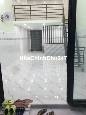 Nhà mới sạch sẽ 4 mét dài 12 m có gác lửng gần chung cư Gia Phú