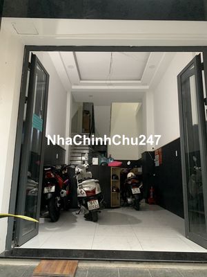 Chính chủ bán nhà hai mặt tiền 7 phòng ngủ Hai Bà Trưng, Q1