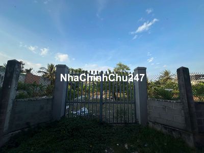 Cần tiền bán gấp 1400 m2 Đất trung tâm Long Hải cách đường 7 chỉ 40m