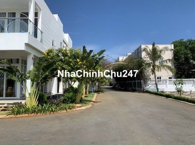 bán đất 2 mặt tiền đường nhà nước ven biển  Hồ Tràm  ngang 8 giá 2ty4