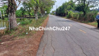 Nền 520m2 ngang 13m mặt tiền gần cổng chào Tân Thành