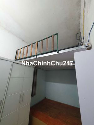 Nhà ở riêng chủ, có gác xép, vệ sinh riêng, bếp riêng