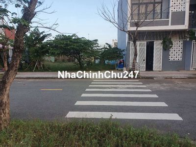 Chủ gửi lô NHX Đường Hói Kiểng 30 , đối diện khuôn viên, sạch đẹp.