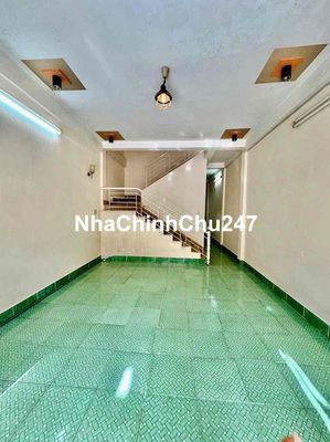 Nhà khu 586 Cần Thơ 3 phòng ngủ, 2WC, sân đậu xe có cổng rào, Đông Nam