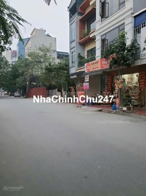 !Gia đình chuyển đi muốn bán căn nhà liền kề, Man Bồi Gốc Găng