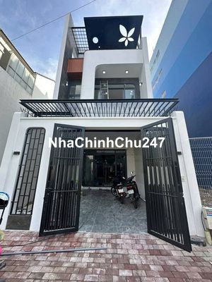 Nhà đẹp 2 Lầu Hoàn Thiện Full Nội Thất Ngay Trung Tâm Bình Dương