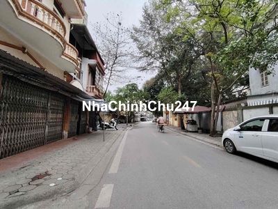 bán nhà Gia Thuỵ, dân xây kiên cố, 3 bước ra phố, ô tô tránh 15m