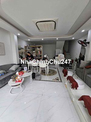 Cực Hiếm! Vip Trường Chinh, lô góc, thang máy, vị trí đắc địa, gần phố