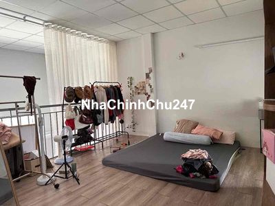 chủ gửi …. căn nhà ngã tư ga